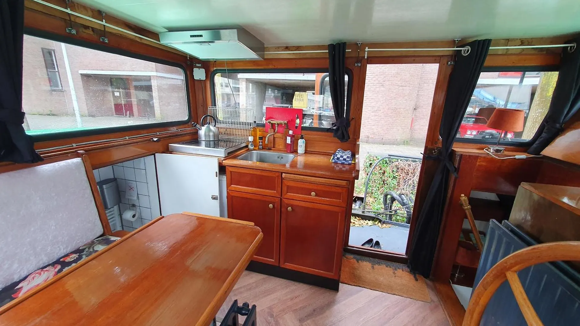 Houseboat Holiday Apartments רוטרדם
