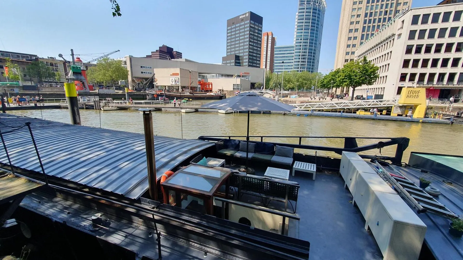 Houseboat holiday apartments Rotterdam